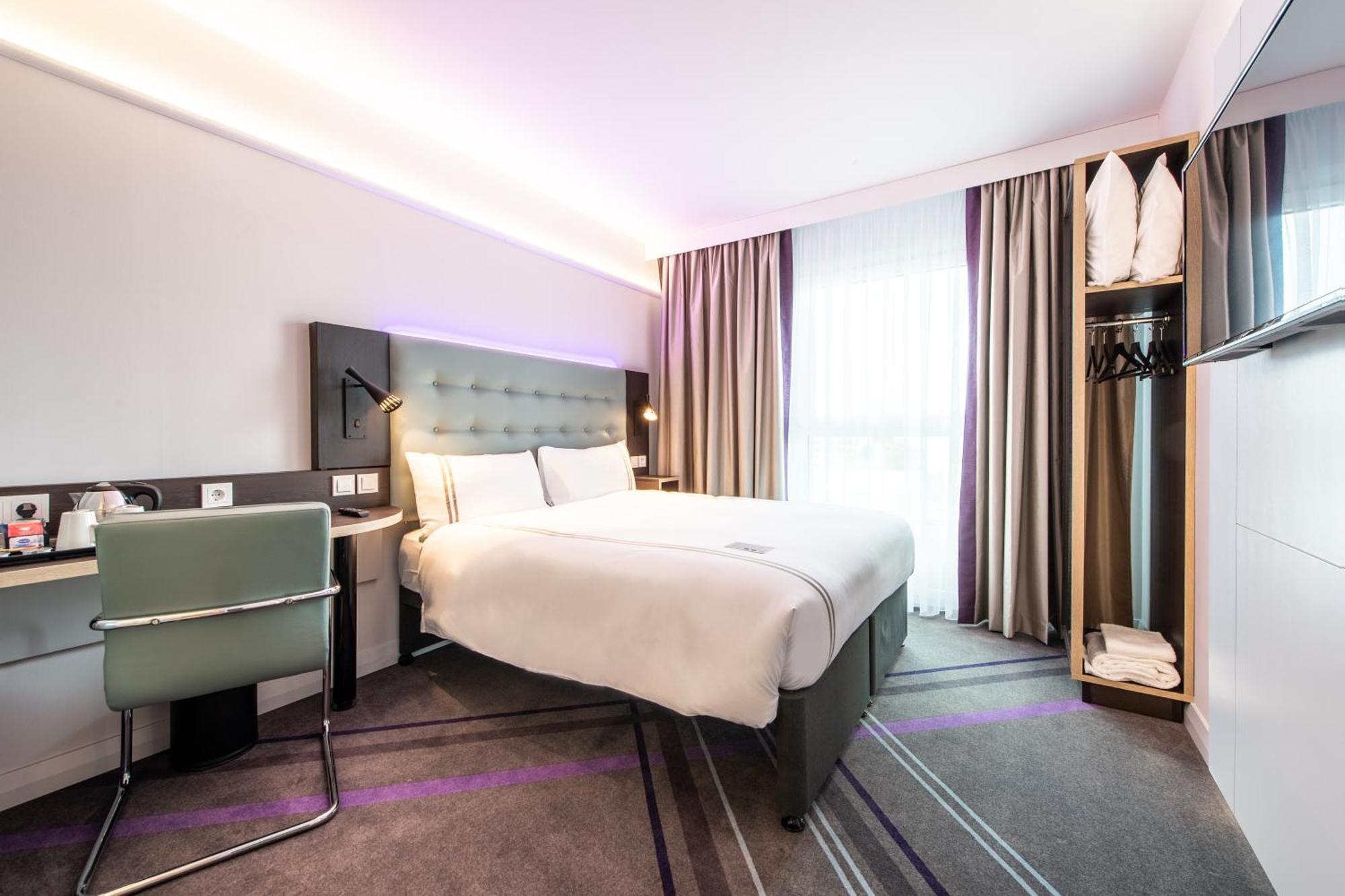 Premier Inn Stuttgart Feuerbach Exterior photo