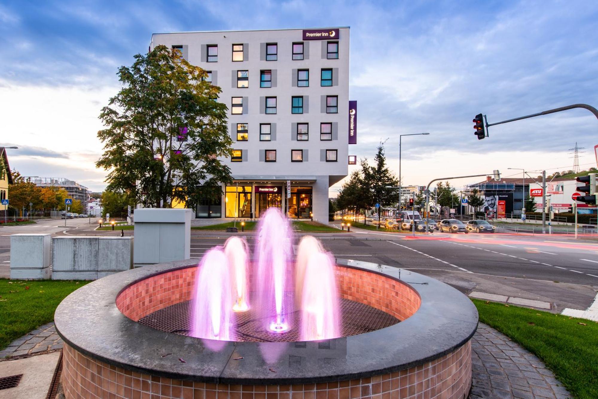 Premier Inn Stuttgart Feuerbach Exterior photo