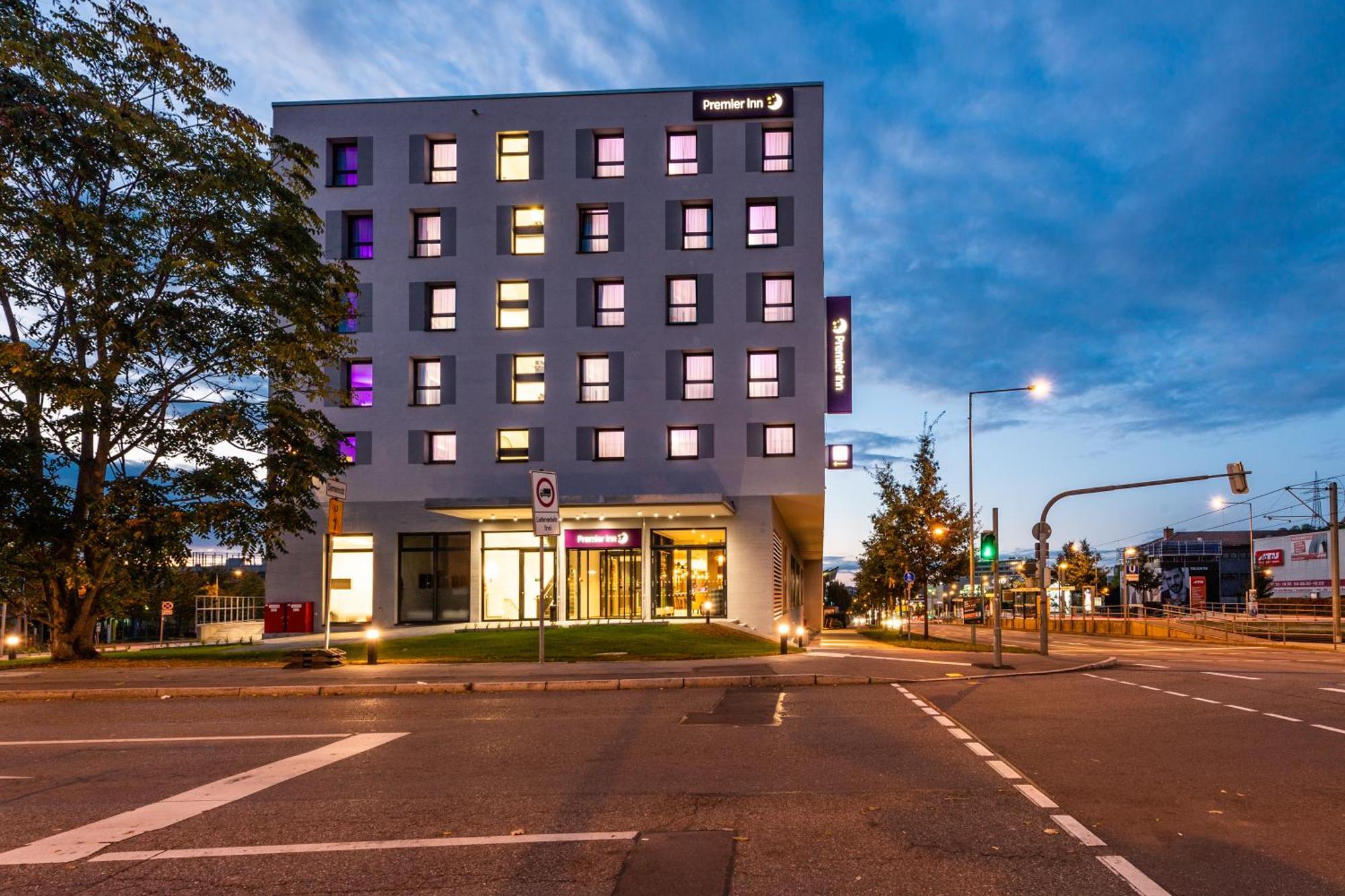 Premier Inn Stuttgart Feuerbach Exterior photo